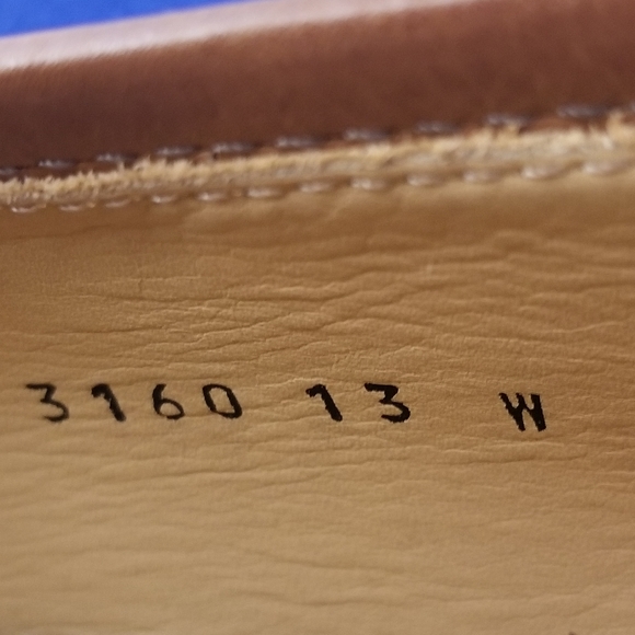 GREAT MEN SHOES GENTLY USED - Picture 7 of 8